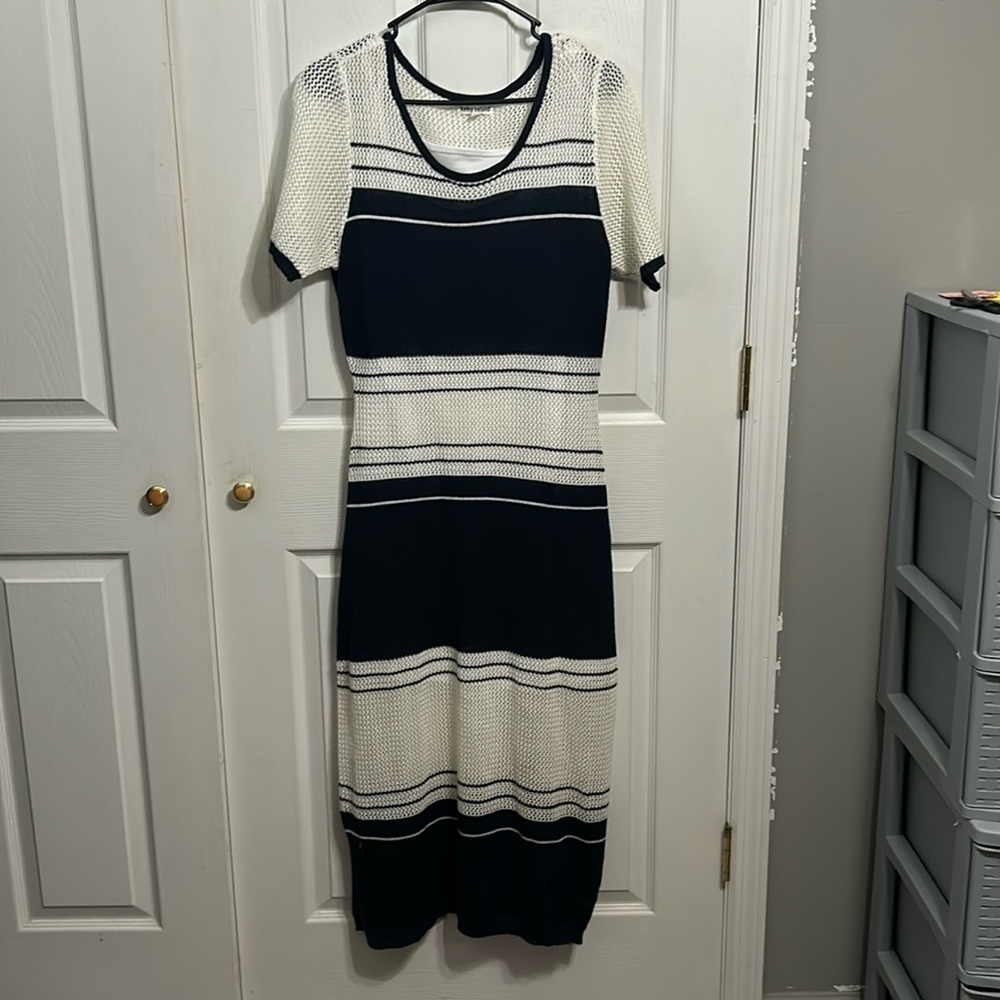 Kathy Ireland crocheted dress. Size XL